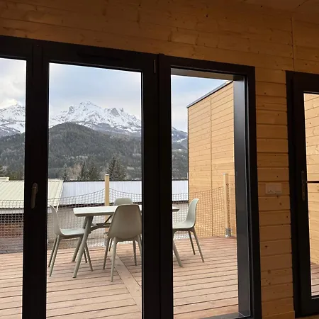 Petit Neuf Avec Jardin - La Montagne Sud 샬레 *