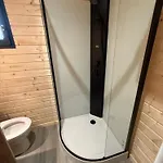 Petit Neuf Avec Jardin - La Montagne Sud Chalet *