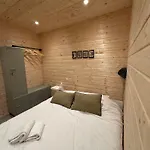 Petit Neuf Avec Jardin - La Montagne Sud Chalet *