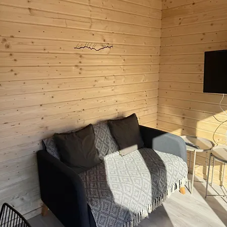 Petit Neuf Avec Jardin - La Montagne Sud *
