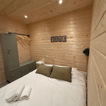 Petit Neuf Avec Jardin - La Montagne Sud Chalet *