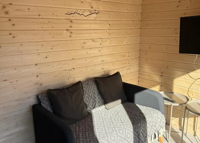 Petit Neuf Avec Jardin - La Montagne Sud *